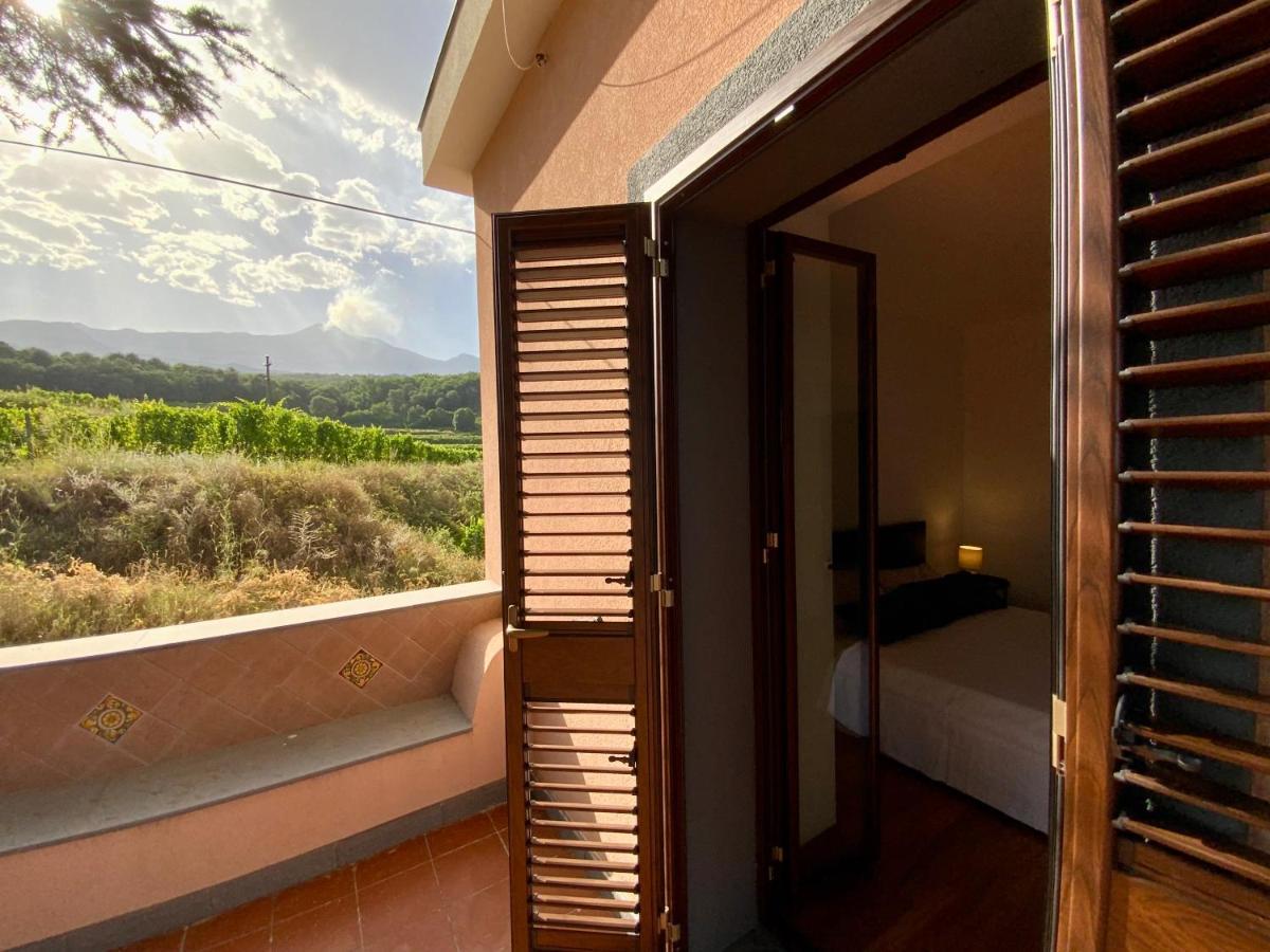 Tenuta Kiwi Dell'Etna Milo Exteriör bild