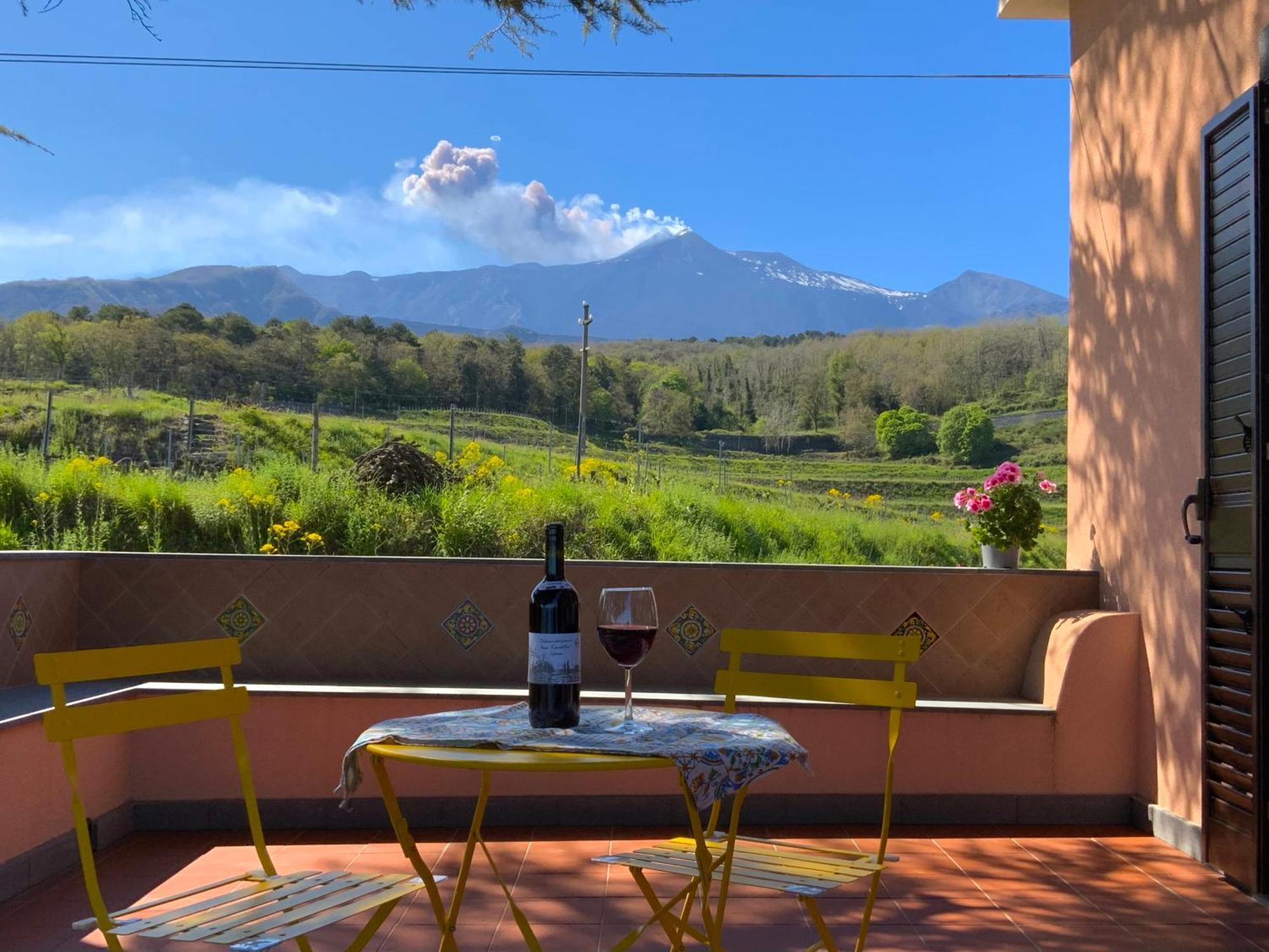 Tenuta Kiwi Dell'Etna Milo Exteriör bild